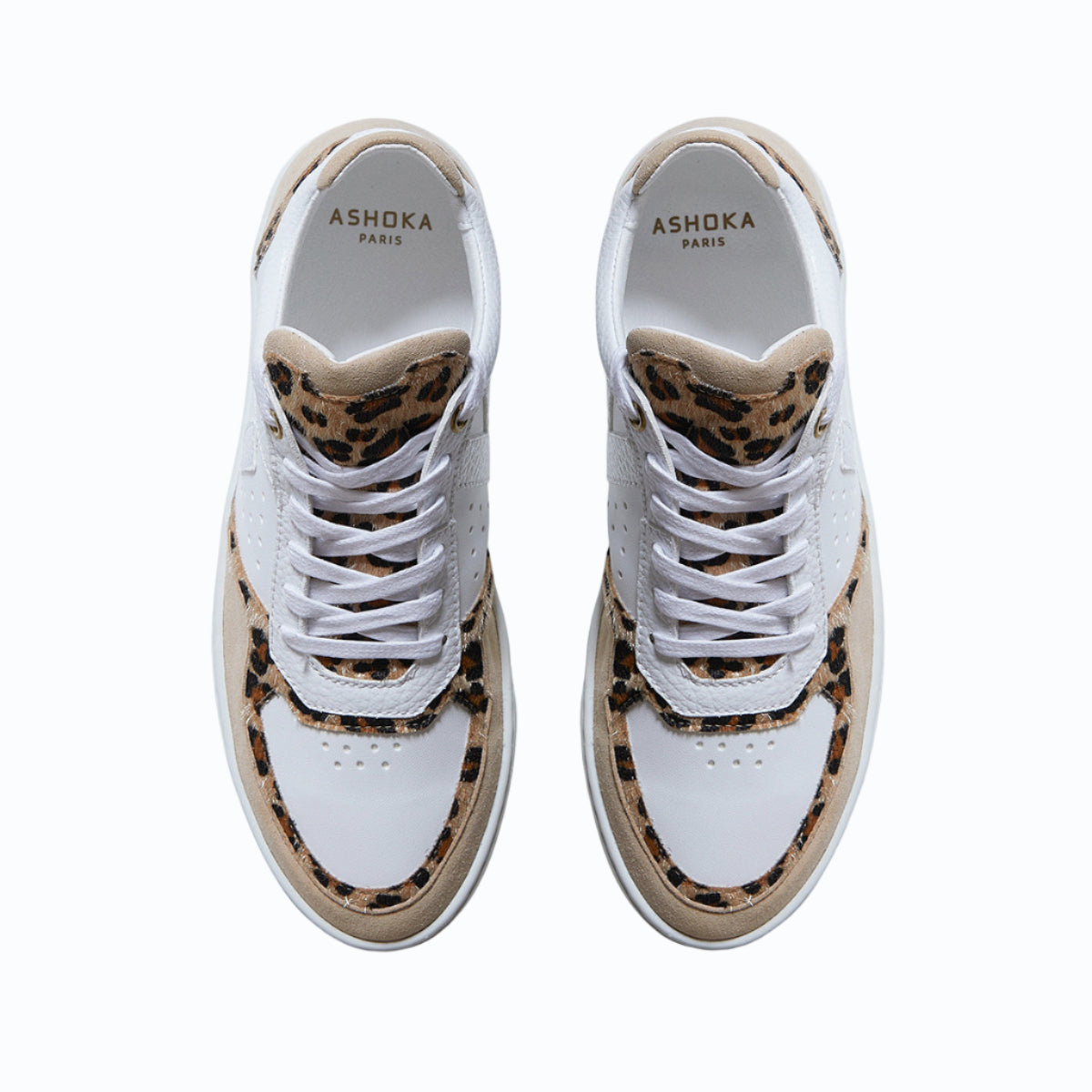 Sneakers vegan Matéo Basse Léopard – vue du dessus avec laçage ergonomique