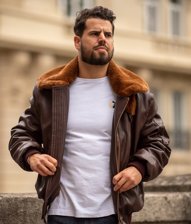 Blouson aviateur marron, vegan pour homme, Roland, sans cuir, intérieur doublé de fourrure synthétique made in France, fabriqué à Paris, matière italienne, écoresponsable, éthique, écologique, Peta approved et Animal free.