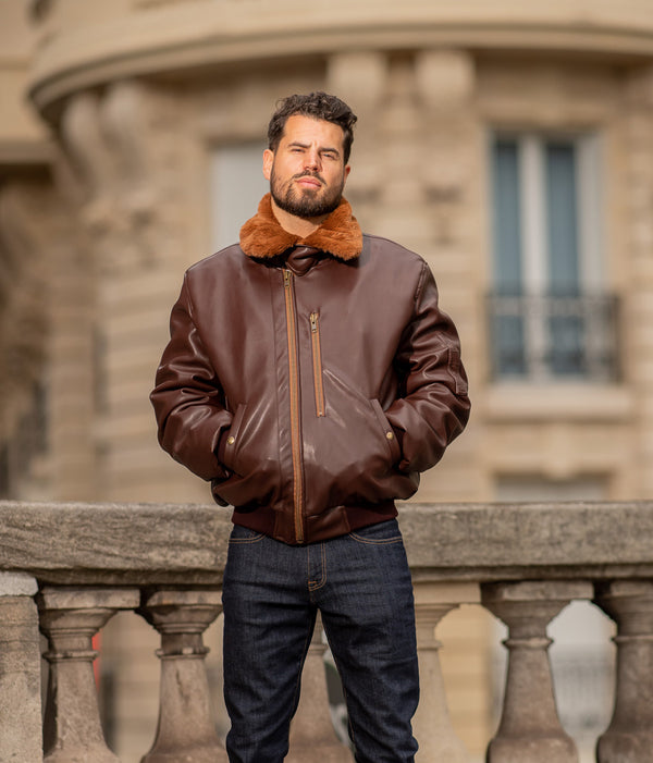 Blouson aviateur marron, vegan pour homme, Roland, sans cuir, intérieur doublé de fourrure synthétique made in France, fabriqué à Paris, matière italienne, écoresponsable, éthique, écologique, Peta approved et Animal free.