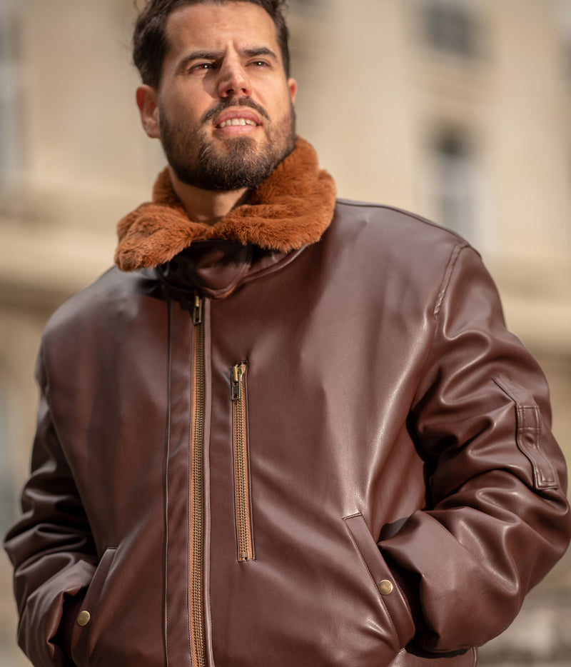 Blouson aviateur marron, vegan pour homme, Roland, sans cuir, intérieur doublé de fourrure synthétique made in France, fabriqué à Paris, matière italienne, écoresponsable, éthique, écologique, Peta approved et Animal free.