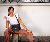 Sac à main Apple Skin Marilyn Amazone Lézard noir face avant, sans cuir, éthique, écoresponsable, écologique, recyclé et sans cruauté.
