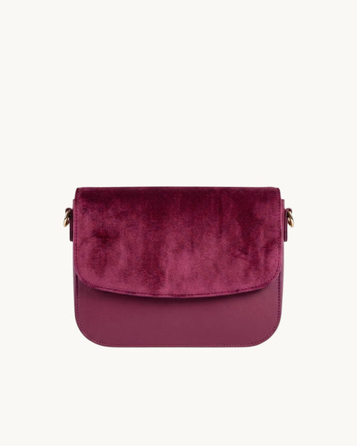 Brigitte Oxymore Burgundy bag in Uppeal™, apple-based material, front view