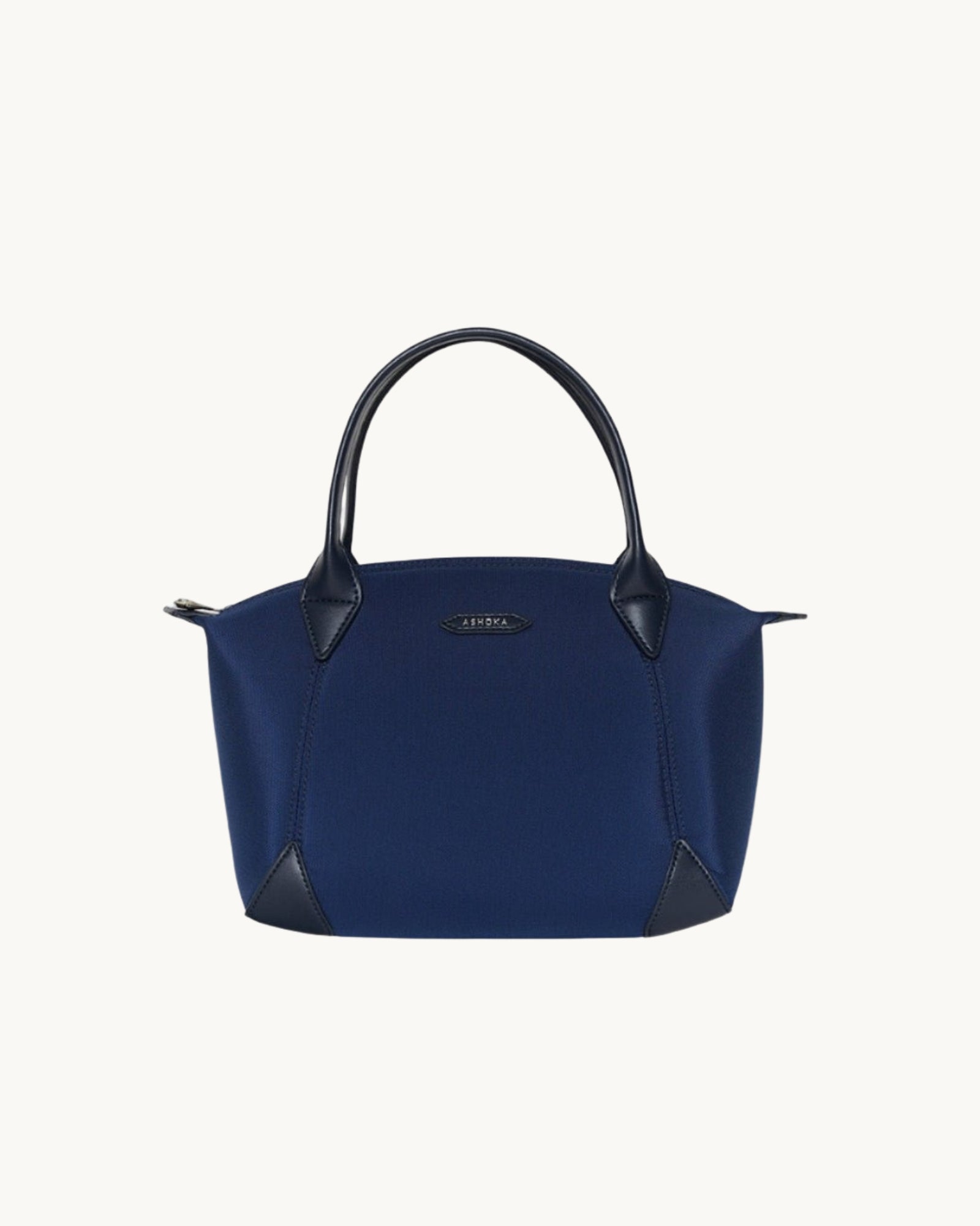 Sac Pretty Navy en Uppeal et Nylon, à base de pomme, vu de face