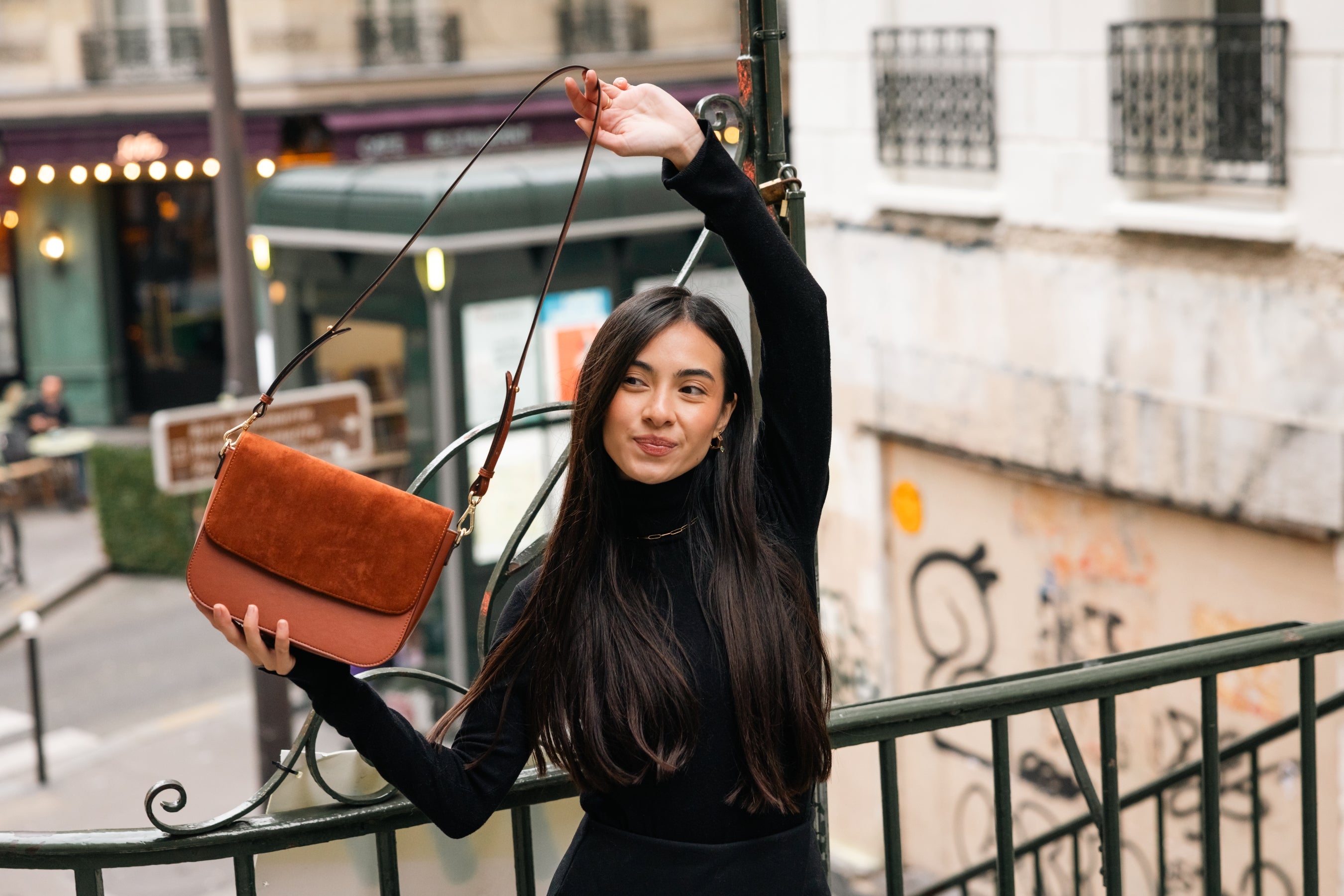 Sac Brigitte Oxymore Camel Ashoka Paris, maroquinerie vegan durable, parfait pour un look chic et urbain