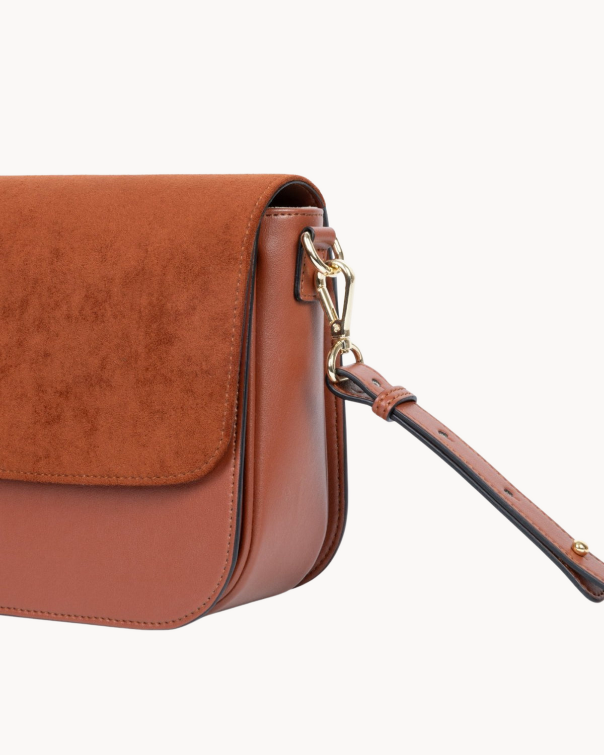 Sac vegan Brigitte Oxymore Camel – détail bandoulière et couture