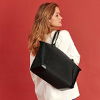 Sac vegan pour femme Apple Skin et Nylon recyclé noir Journey Kromatik, sans cuir, éthique, écoresponsable, écologique, recyclé et sans cruauté