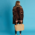 Sac vegan pour femme Apple Skin et Nylon recyclé caramel Journey Kromatik, sans cuir, éthique, écoresponsable, écologique, recyclé et sans cruauté