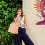 Sac cabas vegan pour femme Jolly Apple Skin et Nylon recyclé bleu caramel sans cuir, éthique, écoresponsable, écologique, recyclé et sans cruauté