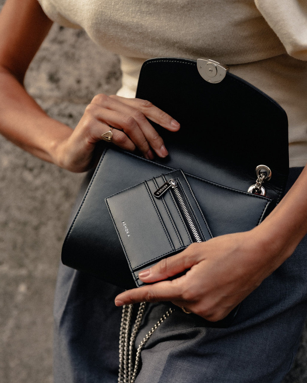 Zipped Card Holder Uppeal™ Black