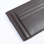 Porte-cartes femme Ashoka Paris, cuir végétal Uppeal™, élégant, compact et écoresponsable.