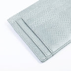 Ashoka Paris signe le porte-cartes femme Uppeal™, vegan et pratique, un essentiel de la maroquinerie écoresponsable.