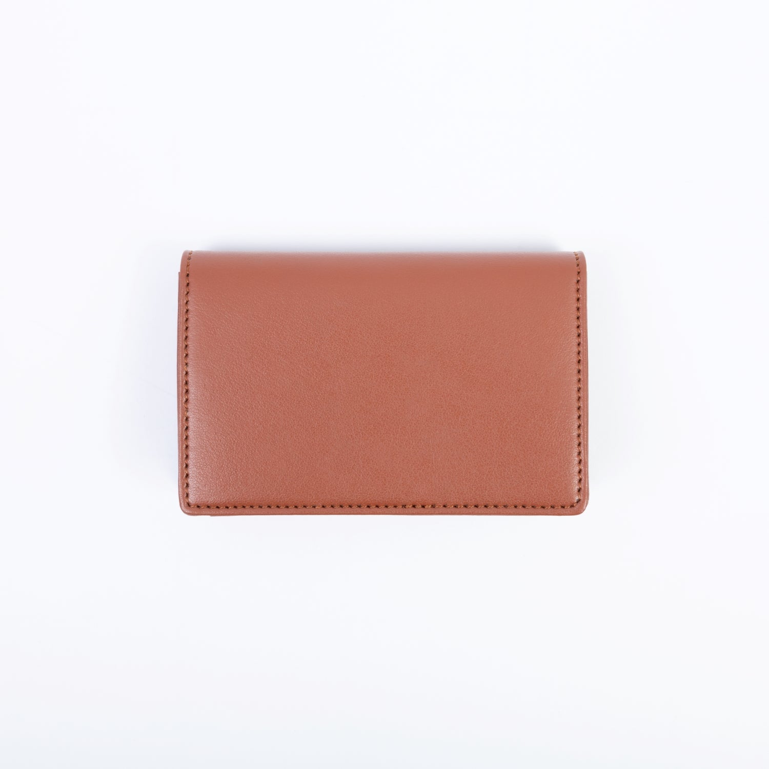 Ashoka Paris présente ce porte-monnaie femme durable : matière Apple Skin, design sobre et chic, fabriqué dans des ateliers responsables.