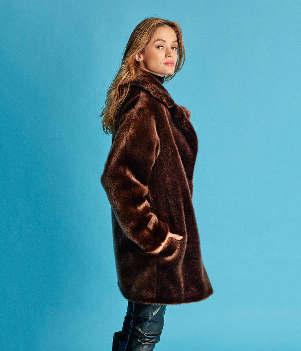 Manteau en fourrure vegan chocolat, Babylone - Made in France - Éthique et écoresponsable