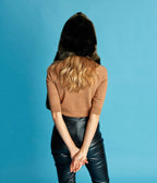 Écharpe à capuche Suzon en fausse fourrure vegan vert bronze - Made in Paris - Ethique et écoresponsable