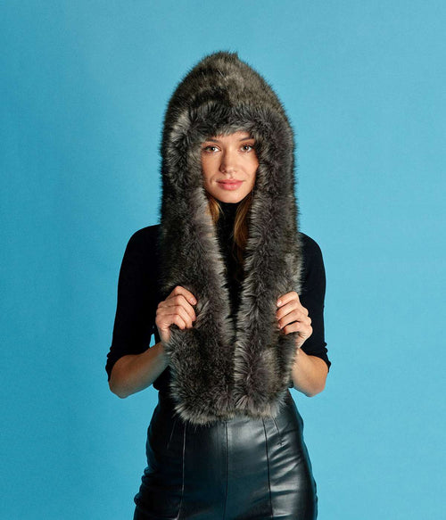 Écharpe à capuche Suzon en fourrure vegan gris intense - Made in France - Ethique et écoresponsable