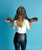 Écharpe à capuche Suzon en fausse fourrure vegan douce gris polaire - Fabriqué artisanalement à la main