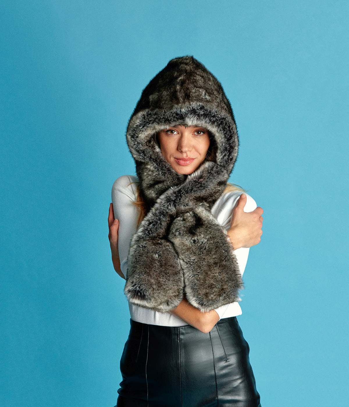 Suzon Polar Grey Vegan Fur Hooded Scarf | Ashoka Paris
