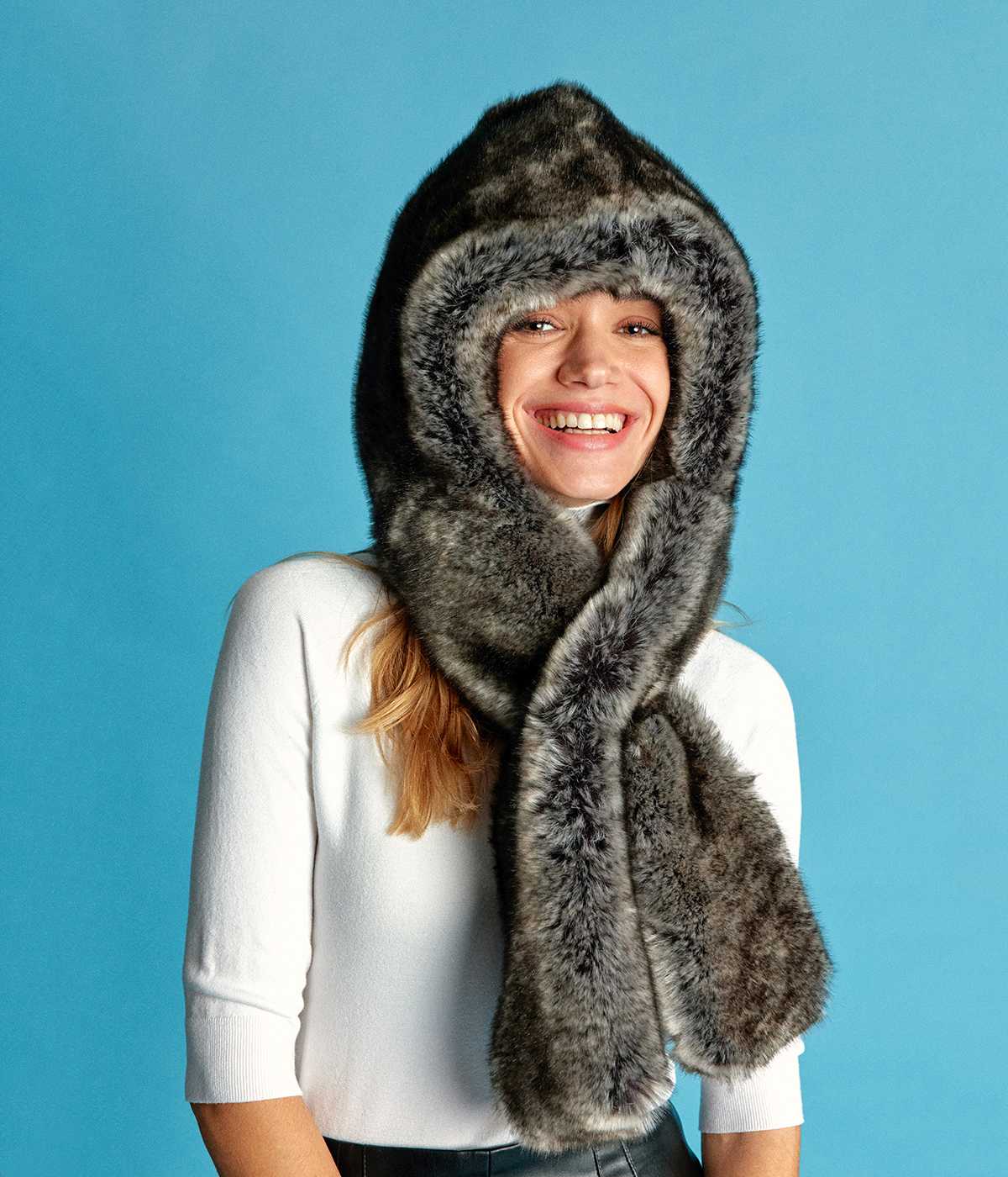 Suzon Polar Grey Vegan Fur Hooded Scarf | Ashoka Paris