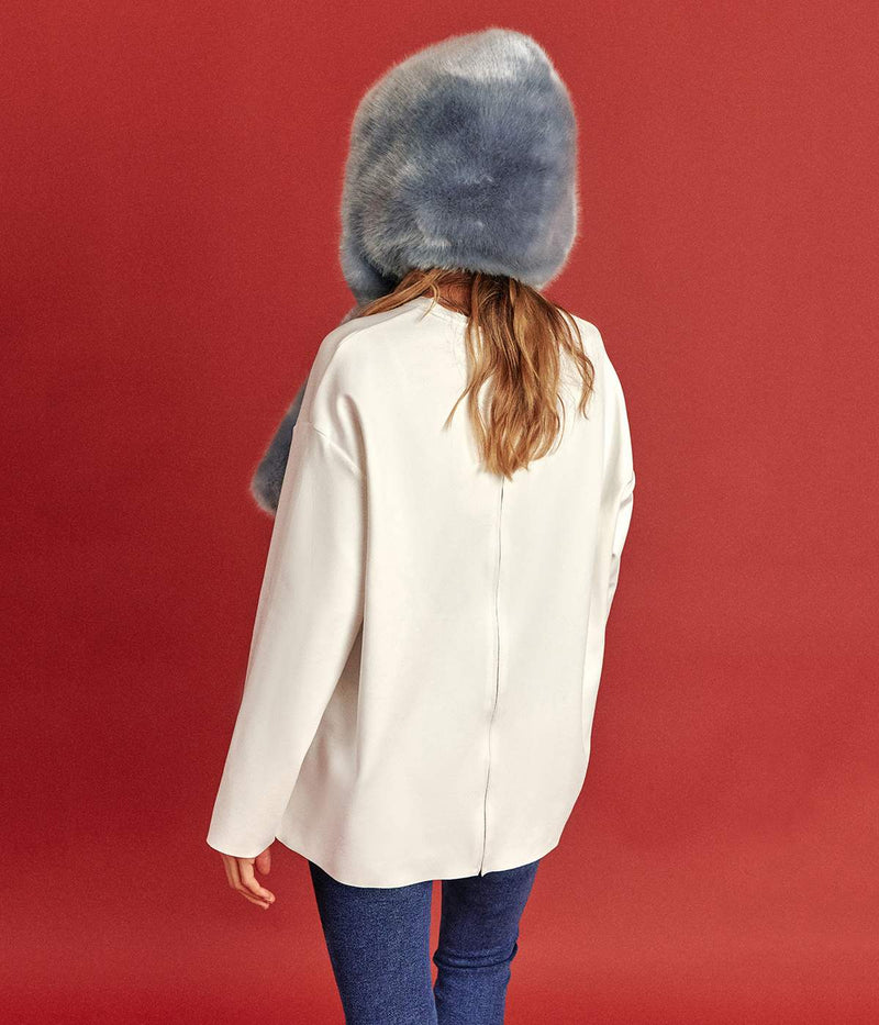 Écharpe à capuche Suzon en fourrure vegan bleu ciel - Fabriqué dans un atelier à Paris