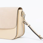 Sac vegan Brigitte Oxymore Bambou Sable – détail couture et bandoulière