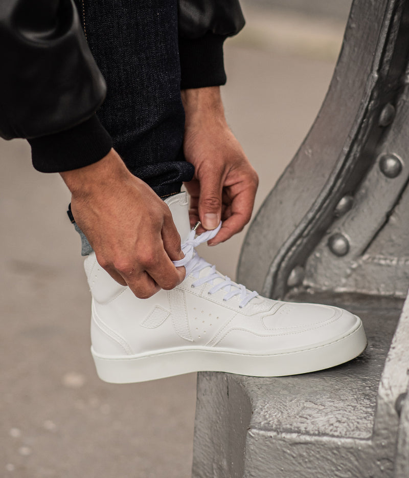 Sneaker vegan Matéo Montante Blanche – baskets éthiques portées au quotidien