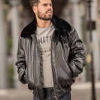 Blouson aviateur noir, vegan pour homme, Roland, sans cuir, intérieur doublé de fourrure synthétique made in France, fabriqué à Paris, matière italienne, écoresponsable, éthique, écologique, Peta approved et Animal free.