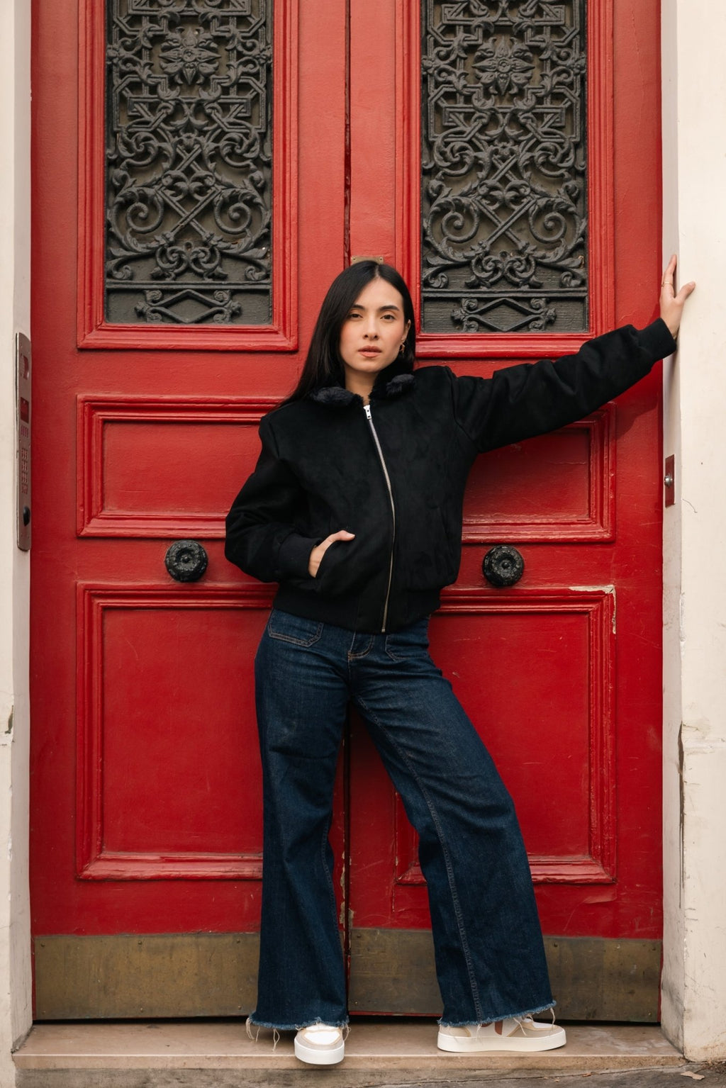 Blouson Vickie Noir Ashoka Paris, confection cruelty-free et durable, coupe ajustée et confortable