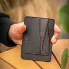 Grand porte-carte Mylo™️ orange en mycélium, structure souterraine des champignons - éthique, écoresponsable, écologique, durable et sans cruauté