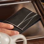 Grand porte-carte Mylo™️ blanc en mycélium, structure souterraine des champignons - éthique, écoresponsable, écologique, durable et sans cruauté