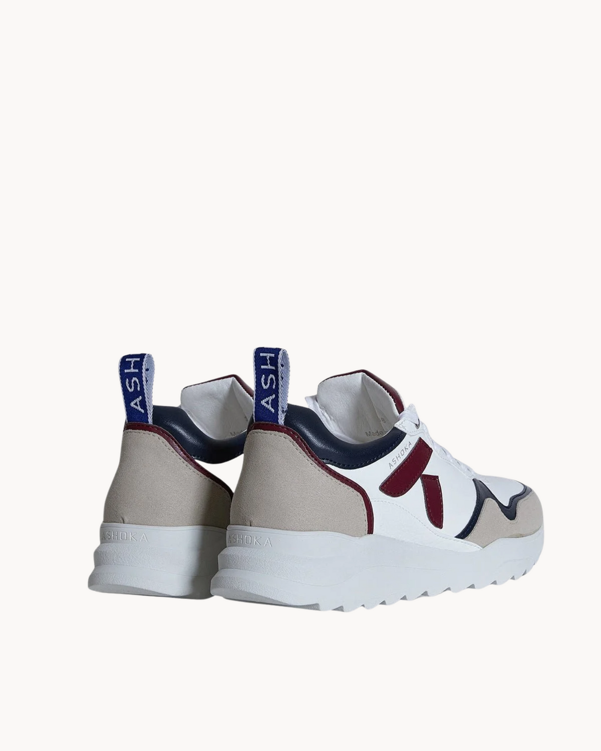 Sneaker vegan Lewis Bordeaux-Marine, vue arrière avec sangle talon et semelle Boflex dentelée