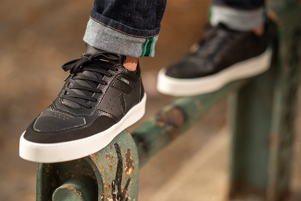Sneakers vegan Matéo Basse Noires portées – baskets éthiques homme et femme