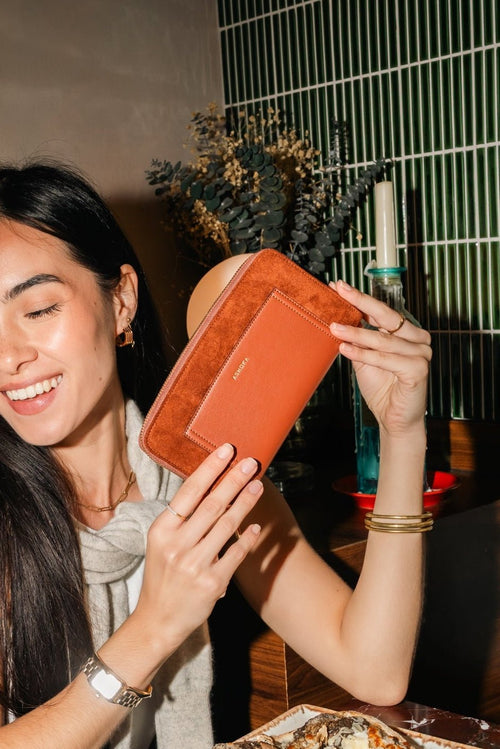Compagnon Oxymore Camel Ashoka Paris, porte-monnaie et porte-cartes vegan en cuir éthique et cruelty-free