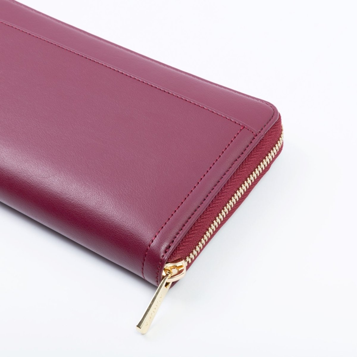 Compagnon Couture Burgundy – Women's large vegan wallet, 12 card