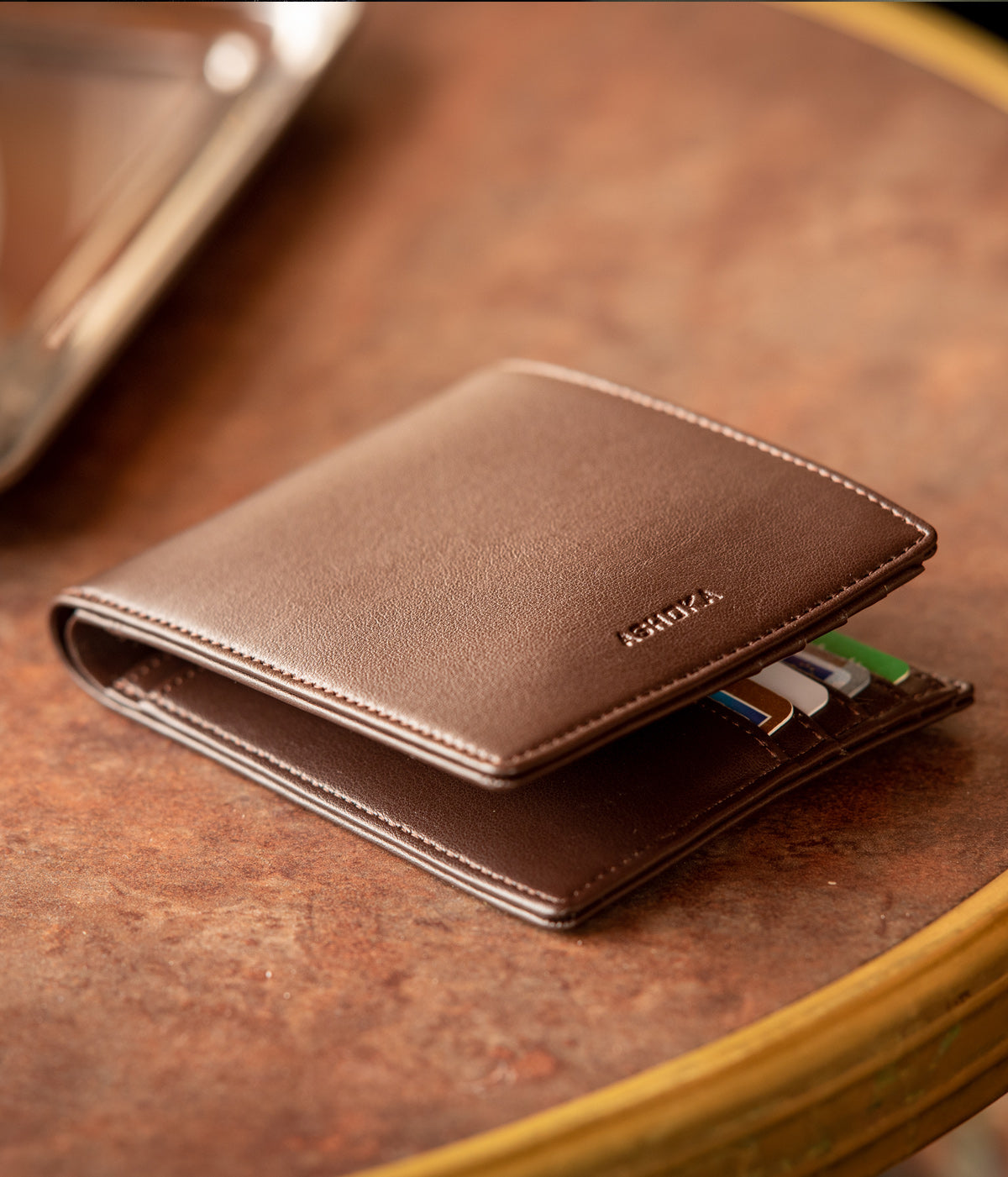 Détails portefeuille végétal Apple Skin homme chocolat, sans cuir éthique, écoresponsable et vegan