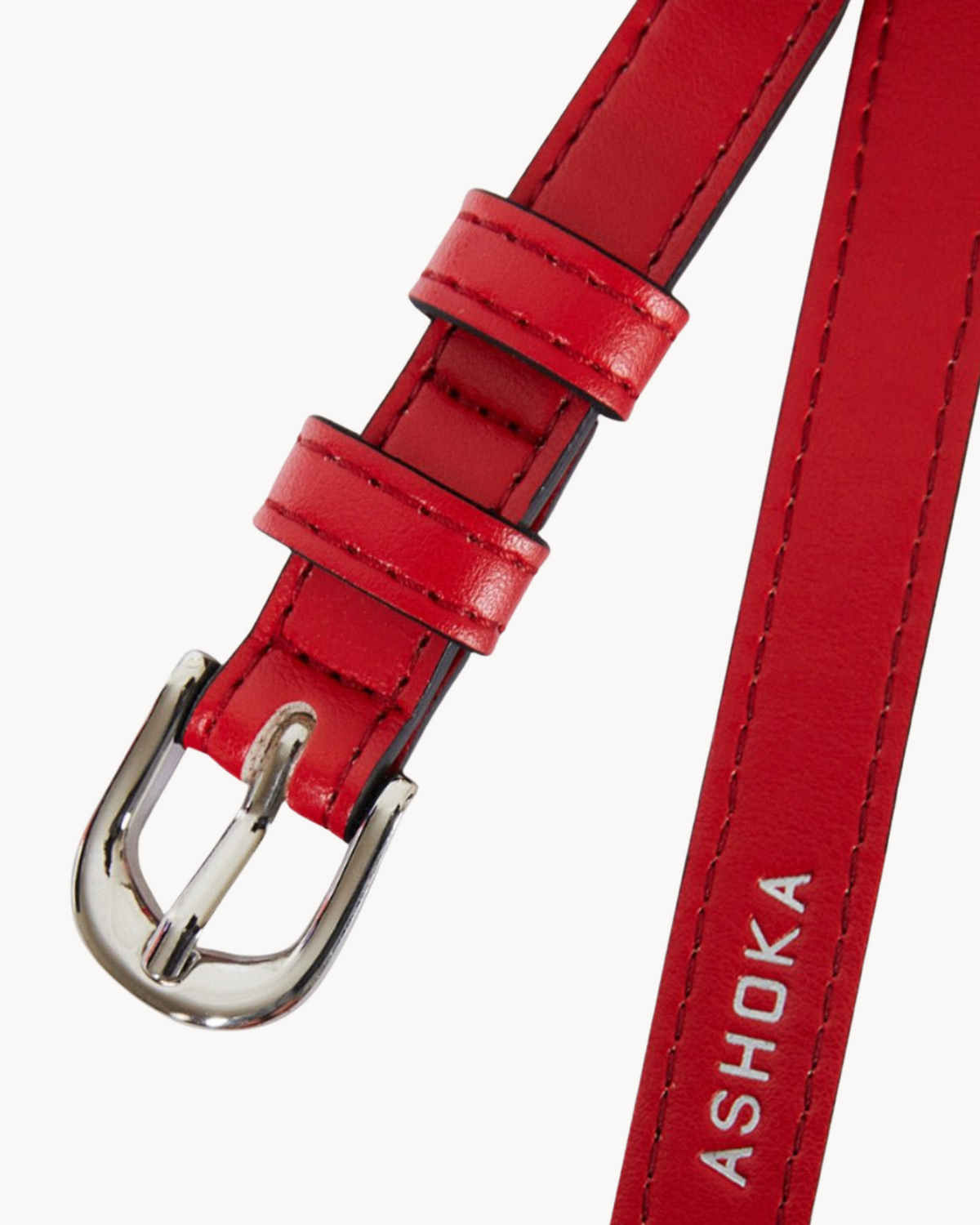 Ceinture femme vegan Uppeal™ rouge, boucle à ardillon en laiton finition nickel vernis