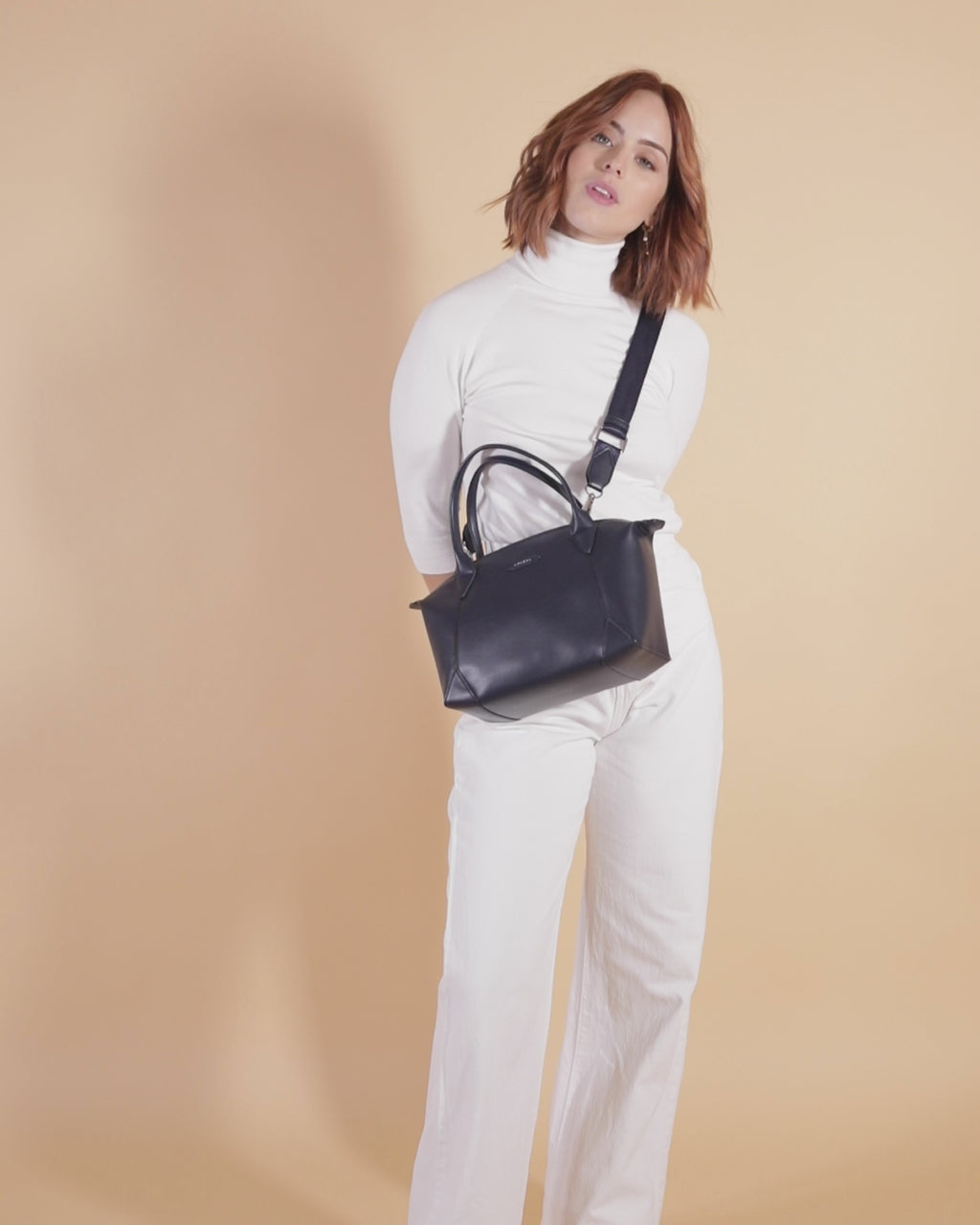 Sac à main vegan pour femme Pretty Full Apple Skin bleu marine sans cuir, éthique, écoresponsable, écologique, recyclé et sans cruauté