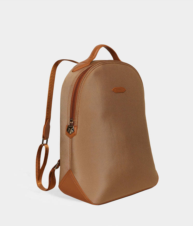 Sac à dos vegan pour femme et homme Lively Apple Skin et nylon recyclé caramel sans cuir, éthique, écoresponsable, écologique, recyclé et sans cruauté