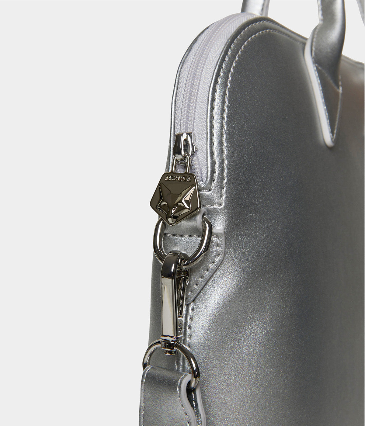 Porte-documents vegan pour femme City Apple Skin argent - sans cuir - éthique, écoresponsable, écologique, recyclé et sans cruauté