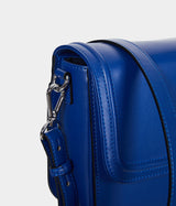 Sac vegan Brigitte Couture Apple Skin lisse bleu électrique, haute maroquinerie végane