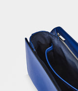 Sac vegan Brigitte Couture Apple Skin lisse bleu électrique, haute maroquinerie végane