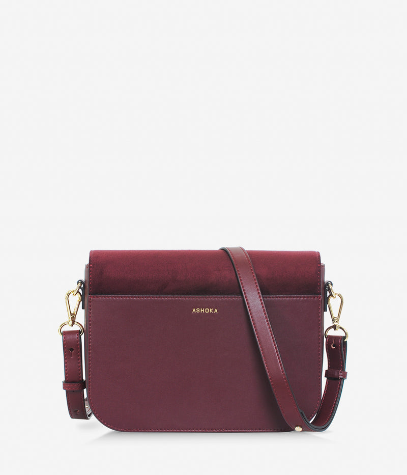Brigitte Oxymore Apple Skin burgundy vegan handbag eco