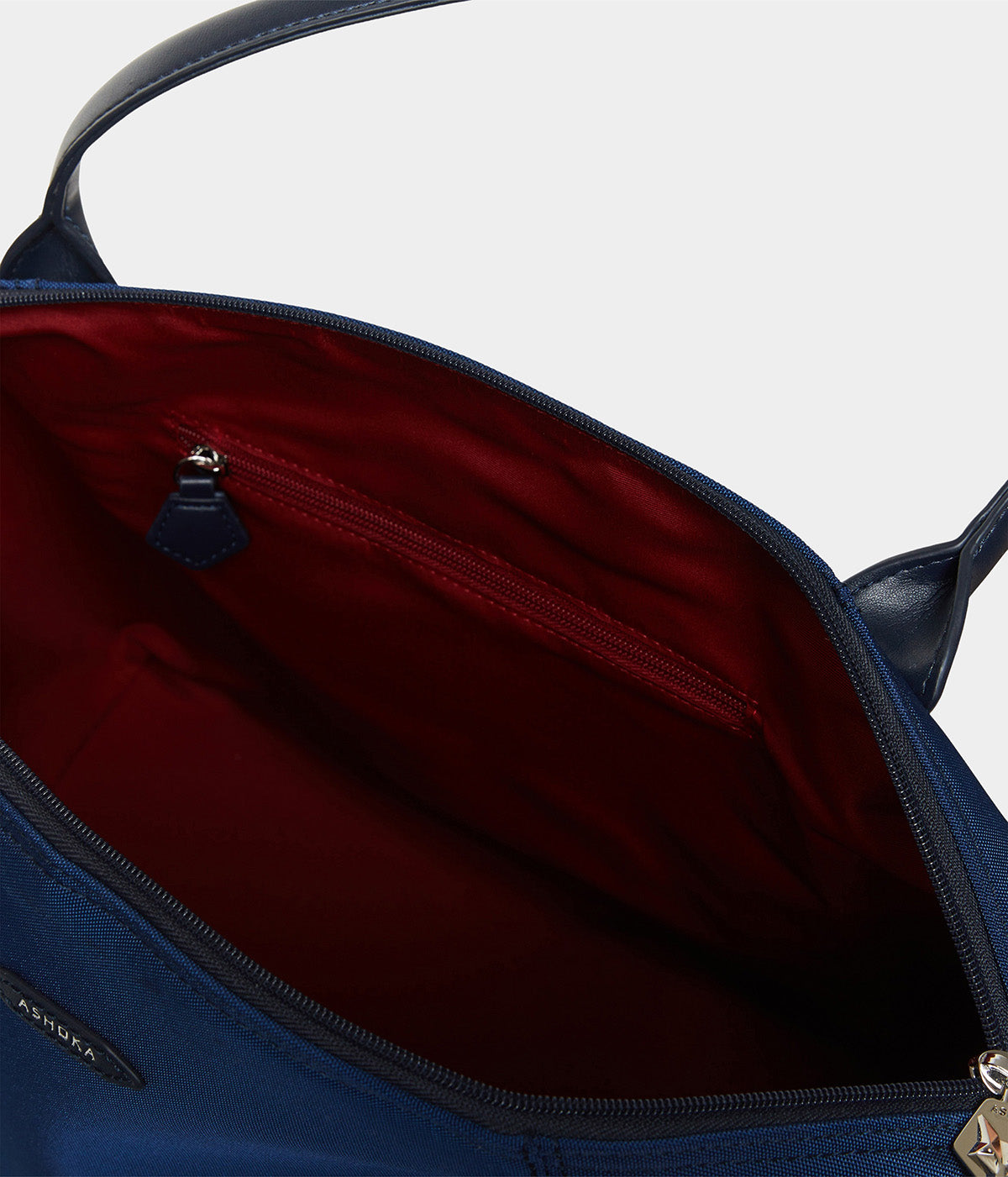 Sac vegan pour femme Journey Kromatik Apple Skin et Nylon recyclé bleu marine, sans cuir, éthique, écoresponsable, écologique, recyclé et sans cruauté