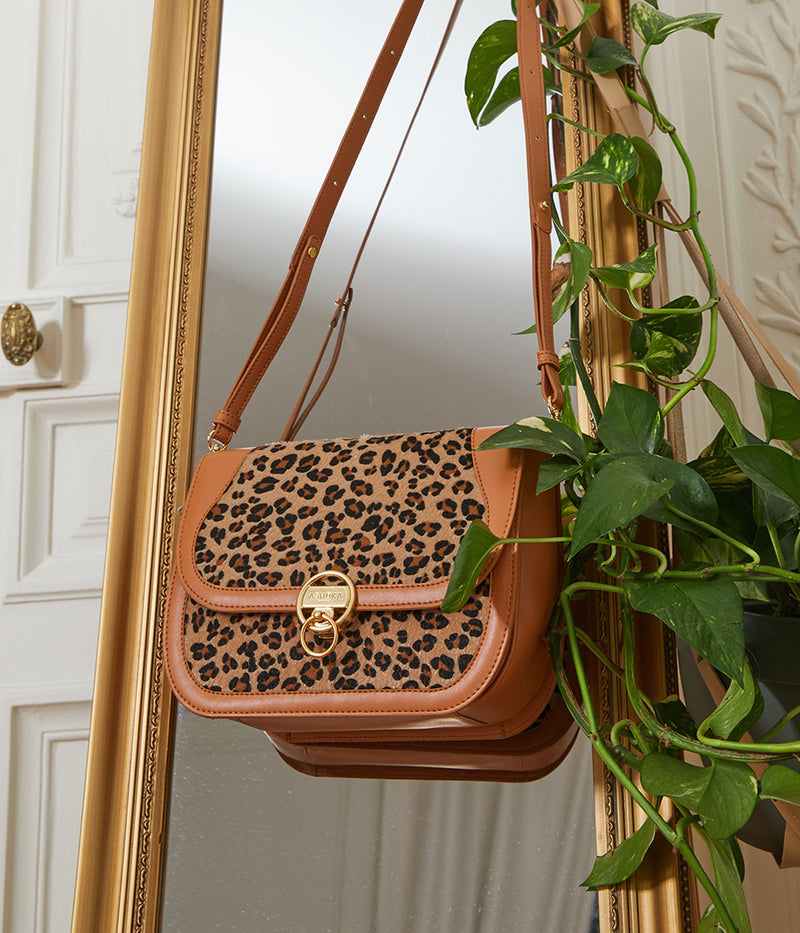 Sac à main Marilyn Amazone Léopard caramel Apple Skin, sans cuir, éthique, écoresponsable, écologique, recyclé et sans cruauté.