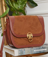 Sac Marilyn Apple Skin et simili daim camel, sans cuir, éthique, écoresponsable, écologique, recyclé et sans cruauté.