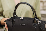Sac à main vegan pour femme Pretty Apple Skin et Nylon recyclé noir sans cuir, éthique, écoresponsable, écologique, recyclé et sans cruauté