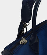 Sac à main vegan pour femme Pretty Apple Skin et Nylon recyclé bleu marine, sans cuir, éthique, écoresponsable, écologique, recyclé et sans cruauté