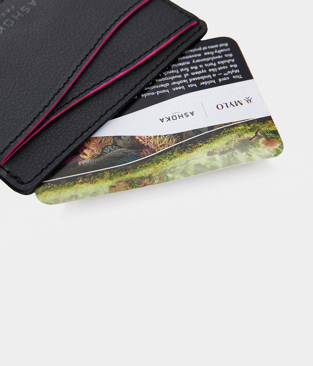 Porte-carte Mylo™️ rose en mycélium, structure souterraine des champignons - éthique, écoresponsable, écologique, durable et sans cruauté