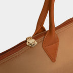 Sac cabas vegan pour femme Jolly Apple Skin et Nylon recyclé bleu caramel sans cuir, éthique, écoresponsable, écologique, recyclé et sans cruauté