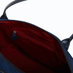 Sac vegan pour femme Journey Kromatik Apple Skin et Nylon recyclé bleu marine, sans cuir, éthique, écoresponsable, écologique, recyclé et sans cruauté