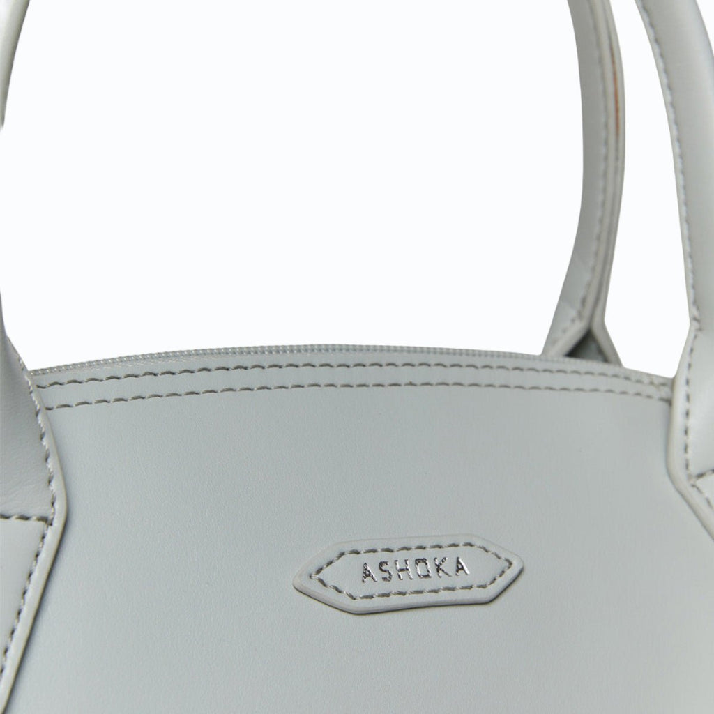 Sac à main similicuir vegan pour femme Pretty Full Apple Skin gris perle sans cuir, éthique, écoresponsable, écologique, recyclé et sans cruauté.